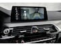 BMW 5-Serie Touring 540i M-sport | Org. NL | Panoramadak | Head-up | Lederen bekleding | Stoelverwarming | LED