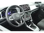 Volkswagen T-Roc 1.5 TSI 150pk DSG Life Edition Trekhaak Stoelverwarming Camera Keyless Led Navigatie