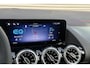 Mercedes-Benz EQA EQA 250+ Business Solution AMG | Premium Pakket | Nightpakket | Panoramadak | Head-Up | Parktronic met 360° camera | LED | Burmester 3D Audio | Sfeerverlichting | Keyless-Go
