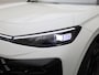 Volkswagen T-Roc 1.5eTSI/150PK R-Line First Edition DSG · Black Style · 360gr camera · IQ Light · Apple/Android Car Play · Head-up Display · 20'' velgen · Dodehoeksensor · Garantie t/m 09-11-2027
