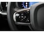 Volvo S60 B4 Plus Dark | Panoramadak | ACC | Stoel+Stuurverwarming | harman/kardon | BLIS | Camera