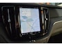 Volvo XC60 T8 Hybride AWD Plus Black | Luchtvering | Massage | Stoelventilatie | Head-Up | Panoramadak | 360° Camera |