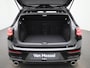 Volkswagen Golf 2.0 TSI GTI | 245 PK | Black Pack | Panorama-schuif-/kanteldak | Head-up display | Digital Display | Keyless | Diefstalalarm | Led- Mistlampen | Achteruitrijcamera | Adaptief Onderstelregel (Sport) | 19' Inch Estrolo Velgen (Zwart) |