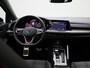 Volkswagen Golf 2.0 TSI GTI | 245 PK | Black Pack | Panorama-schuif-/kanteldak | Head-up display | Digital Display | Keyless | Diefstalalarm | Led- Mistlampen | Achteruitrijcamera | Adaptief Onderstelregel (Sport) | 19' Inch Estrolo Velgen (Zwart) |