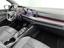 Volkswagen Golf 1.5 eTSI R-Line Business 150 PK | R-Line | Automaat | Panoramadak | Stoelverwarming | App Connect | Adaptive Cruise Control | Navigatie |