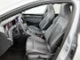 Volkswagen Golf 1.5 eTSI R-Line Business 150 PK | R-Line | Automaat | Panoramadak | Stoelverwarming | App Connect | Adaptive Cruise Control | Navigatie |