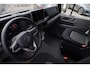 Volkswagen Crafter 35 2.0 TDI L3H3 Exclusive 177PK / 130kW Achteruitrijcamera, verwarmbare voorstoelen, Apple Carplay & Android Auto, verwarmbare voorruit, adaptive cruise control (ACC) met Stop&Go, parkeersensoren voor + achter, grootlichtassistent, full map navigatie, alarm klasse III, LED koplampen, trekhaakvoorbereiding