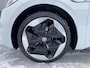 Volkswagen ID.3 First Max 58 kWh NL-Auto vol luxe, Panoramadak, stoel- & stuurverawrming, voorstoelen met massagefunctie, HUD, parkeersensoren, navigatie, dodehoekdetectie