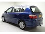 Toyota Avensis Verso 2.0i Linea Luna 5p. | automaat | trekhaak | climate control | 4 winterbanden met velgen | elektr. spiegels | Handelsaanbieding zo mee