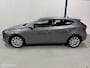 Volvo V40 2.0 T3 Momentum NL-AUTO / DEALER HISTORIE / NAVI