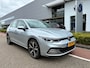 Volkswagen Golf 1.4 eHybrid Style Elek. Stoelverstelling met Memory Bestuurder / Stoelverwarming / Navi / Carplay / Parkeersensoren / 18" LM velgen