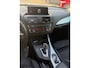 BMW 1-Serie M135i High Executive AUTOMAAT |HARMAN/KARDON | DODEHOEK DETECTIE | ACHTERUIT RIJ CAMERA| SPORT STOELEN| KEYLESS ENTRY/GO|NAVIGATIE | BI- XENON KOPLAMPEN | STOEL VERWARMING |