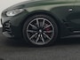 BMW 4-Serie Gran Coupe 430i M Sport 245pk Dealer O.H Sanremo Green | Panodak | Lederen Competition Stoelen Memory & Verwarmd | Adaptive Onderstel | 360 Camera | Harman & Kardon | 19" L.M | Carbon | Apple Carplay | Navigatie | Blis | Virtual | DAB |