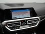 BMW 4-Serie Gran Coupe 430i M Sport 245pk Dealer O.H Sanremo Green | Panodak | Lederen Competition Stoelen Memory & Verwarmd | Adaptive Onderstel | 360 Camera | Harman & Kardon | 19" L.M | Carbon | Apple Carplay | Navigatie | Blis | Virtual | DAB |