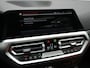 BMW 4-Serie Gran Coupe 430i M Sport 245pk Dealer O.H Sanremo Green | Panodak | Lederen Competition Stoelen Memory & Verwarmd | Adaptive Onderstel | 360 Camera | Harman & Kardon | 19" L.M | Carbon | Apple Carplay | Navigatie | Blis | Virtual | DAB |