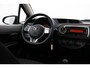 Toyota Yaris 1.0 VVT-i Now | Volledige dealerhistorie | Trekhaak | Airco | Elektrische ramen voor | Radio CD speler