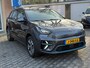 Kia Niro EV E-Niro ExecutiveLine 64 kWh | Trekhaak | SOH 100% | BTW-auto | Stoelverwarming en -verkoeling | park. sensoren V+A + Camera