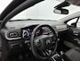 Citroën C3 Max 83pk | Navigatie | Achteruitrijcamera | Climate Control | Stoelverwarming | Cruise Control | Parkeersensoren | DAB+ radio | Apple Carplay / Android Auto | Keyless | Led koplampen | Comfortstoelen Stof/Kunstleder | Elektrisch inklapbare spiegels | Automatisch dimlicht | Regensensor | Donker getint glas | 17" lichtmetalen velgen |