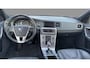 Volvo V60 1.5 T3 Polar+ Dynamic | Automaat | Bi-xenon koplampen | Navigatie | Lederen bekleding | Voorruitverwarming | Stoelverwarming | Climate control | Volvo On Call | Roofrails | Cruise control |