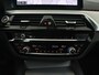 BMW 5-Serie 520i High Executive Edition | Leder | Stoelverwarming | Camera | Luxury Line | Comfortstoelen | Memory | Live Cockpit | Carplay | Navigatie | Cruise control