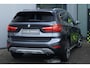 BMW X1 sDrive20i Centennial High Executive / Panorama / Sportstoelen / Headup