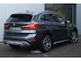 BMW X1 sDrive20i Centennial High Executive / Panorama / Sportstoelen / Headup
