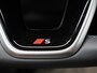 Audi Q3 1.5 200kW e-hybrid S edition l Demo l Adaptive cruise control l Achteruitrijcamera l Navigatie l Airco l Verwarmbare voorstoelen l Dodehoekdetectie l Matrix LED koplampen l Comfortsleutel l Alarm Klasse III l Privacy glas l 20" lichtmetalen wielen
