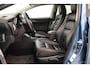 Toyota Auris Touring Sports 1.8 Hybrid Lease Exclusive | Leder | Navigatie | LED | Stoelverwarming | Keyless | Cruise Control | Clima | Parkeersensoren voor/achter | Camera | 16 inch | Bluetooth | Rijstrooksensor