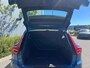Volvo XC40 Plug-in Hybrid T4 Plus Dark | Facelift | Harman Kardon audio | Adaptive cruise control | Elektrische stoelverstelling | LED koplampen | Stoel- en stuurverwarming | Dode hoek detectie BLIS |