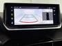 Peugeot 2008 SUV Allure Hybrid 145pk Automaat | Navigatie | Camera v+a | Climate Control | Adaptieve Cruise Control | Parkeersensoren v+a | Keyless | Dodehoeksensor | Draadloze Apple Carplay / Android Auto | Digitaal instrumentenpaneel | DAB+ radio | Led koplampen | Donker getint glas | 17" lichtmetalen velgen |