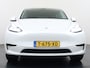Tesla Model Y RWD Warmtepomp LFP-Accu Leer Lmv Camera's Pano-dak Adap.Cruise Navi Ecc Autopilot Stoel+Stuur+Achterbank Verwarming Elek.Achterklep Dodehoek detector Draadloze telefoonlader SOH 93% 1e Eigenaar Origineel Nederlandse Auto 1.600KG Trekgewicht