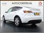 Tesla Model Y RWD Warmtepomp LFP-Accu Leer Lmv Camera's Pano-dak Adap.Cruise Navi Ecc Autopilot Stoel+Stuur+Achterbank Verwarming Elek.Achterklep Dodehoek detector Draadloze telefoonlader SOH 93% 1e Eigenaar Origineel Nederlandse Auto 1.600KG Trekgewicht