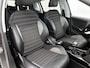 Peugeot 2008 SUV Allure 130pk | Navigatie | Panoramadak | Achteruitrijcamera | Climate Control | Cruise Control | Parkeersensoren | Half lederen sportstoelen | Grip Control | Apple Carplay / Android Auto | Bluetooth | Elektrisch inklapbare spiegels | Automatisch dimlicht | Regensensor | Donker getint glas | 16" lichtmetalen velgen |