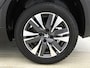 Peugeot 2008 SUV Allure 130pk | Navigatie | Panoramadak | Achteruitrijcamera | Climate Control | Cruise Control | Parkeersensoren | Half lederen sportstoelen | Grip Control | Apple Carplay / Android Auto | Bluetooth | Elektrisch inklapbare spiegels | Automatisch dimlicht | Regensensor | Donker getint glas | 16" lichtmetalen velgen |