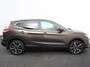 Nissan Qashqai 1.2 Tekna Airco Cruise control LED Parkeersensoren Camera Radio Lichtmetalen velgen Verwarmde voorstoelen Panorama dak Trekhaak APK 9-7-2027!