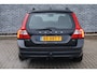 Volvo V70 1.6 T4 Limited Edition | Lederen bekleding | Xenon verlichting | Navigatie | Stoelverwarming | 100% dealer onderhouden | 17" velgen | trekhaak |