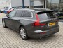 Volvo V60 2.0 B4 Momentum Business 197pk | Elek. Wegklapbare Trekhaak | Leder | Adaptive cruise control | Stoel- & Stuurverwarming | Elektrische lendesteunverstelling