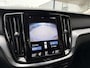 Volvo V60 2.0 B4 Momentum Business 197pk | Elek. Wegklapbare Trekhaak | Leder | Adaptive cruise control | Stoel- & Stuurverwarming | Elektrische lendesteunverstelling