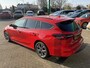 Ford Focus Wagon 1.0 EcoBoost Hybrid ST Line X VIRTUAL DISPLAY | MULTIMEDIA| NAVIGATIE | LED | APPLE CARPL./ANDROID AUTO | CRUISECONTROL | CAMERA | SPORT STOELEN | PARKEERSENSOREN | AFNEEMBARE TREKHAAK |
