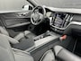 Volvo S60 2.0 B4 R-Design Adaptieve Cruise Control / BLIS / Stoel- en stuurverw. / Trekhaak / Elektr. verst. best stoel / Contourstoelen met zitting verlenger / Keyless Drive