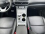 Hyundai Kona Electric EV Limited 64 kWh / achterbank verwarmd / Apple Carplay/Android Auto / cruise control adaptief met Stop&Go en stuurhulp /