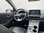 Hyundai Kona Electric EV Limited 64 kWh / achterbank verwarmd / Apple Carplay/Android Auto / cruise control adaptief met Stop&Go en stuurhulp /