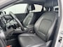 Hyundai Kona Electric EV Limited 64 kWh / achterbank verwarmd / Apple Carplay/Android Auto / cruise control adaptief met Stop&Go en stuurhulp /