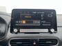 Hyundai Kona Electric EV Limited 64 kWh / achterbank verwarmd / Apple Carplay/Android Auto / cruise control adaptief met Stop&Go en stuurhulp /