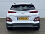 Hyundai Kona Electric EV Limited 64 kWh / achterbank verwarmd / Apple Carplay/Android Auto / cruise control adaptief met Stop&Go en stuurhulp /