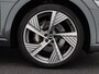 Audi E-tron 55 quattro S edition 95 kWh | Stoelverwarming | Panoramadak | Adaptive Cruise | Navigatie | Apple Carplay | Camera | 22 inch | 63.963 km!!