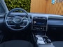 Hyundai Tucson 1.6 T-GDI PHEV 265pk Comfort Smart 4WD | Camera | Carplay | Keyless | Navigatie | Full - Led | Elek. Klep | Winterpakket | 19" Lichtmetaal | Krell Audio | Digitale Cockpit | Parkeer Assistent | Adapt. Cruisecontrol