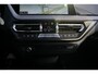 BMW 1-Serie 118i High Executive Edition | Model M Sport | Panoramadak | Harman Kardon surround sound system | Lederen bekleding | 19 inch lichtmetalen M wielen Dubbelspaak Bicolor |
