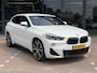 BMW X2 sDrive20i High Executive AUTOMAAT | LEDER | DODEHOEK DETECTIE | ACHTERUIT RIJ CAMERA | SPORT STOELEN| KEYLESS ENTRY/GO|NAVIGATIE | BI- XENON KOPLAMPEN | STOEL VERWARMING |