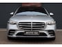 Mercedes-Benz S-klasse 580 e 4MATIC Lang AMG Line | Airmatic | Achterasbesturing | Premium Entertainment Achter | HUD | Distronic+ | Burmester | Exclusief Nappa Leder | 3D-Display | Vlakkenverwarming | Zonweringspakket |